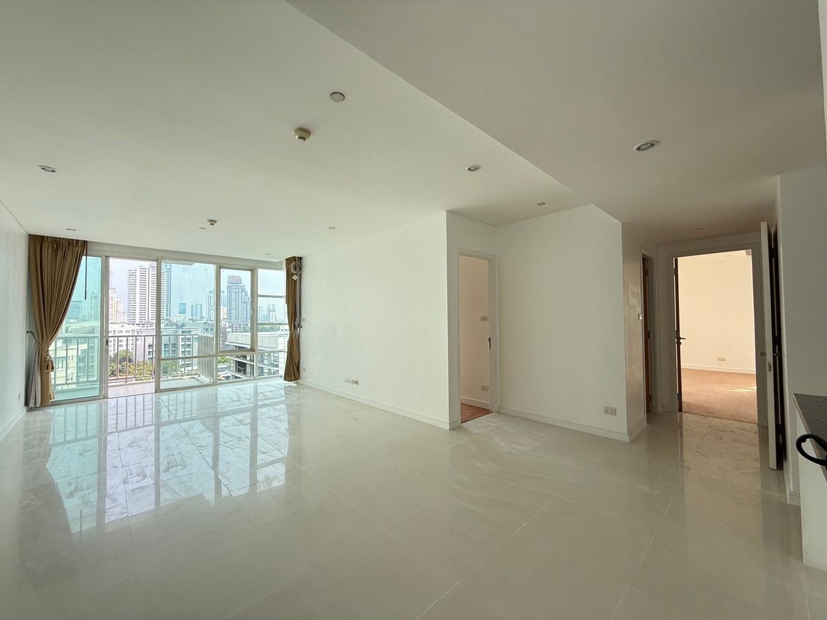 ขายคอนโดสุขุมวิท อโศก ทองหล่อ : 💰 ขายพร้อมผู้เช่า! คอนโดหรู 🏙️ Fullerton Sukhumvit | ใจกลางสุขุมวิท 📍 ใกล้ BTS เอกมัย 🚆 แต่งครบพร้อมอยู่ 🛋️ รายได้ค่าเช่าเข้าเต็มทุกเดือน 💵 เหมาะลงทุน Passive Income สุดปัง! 📈💼✨