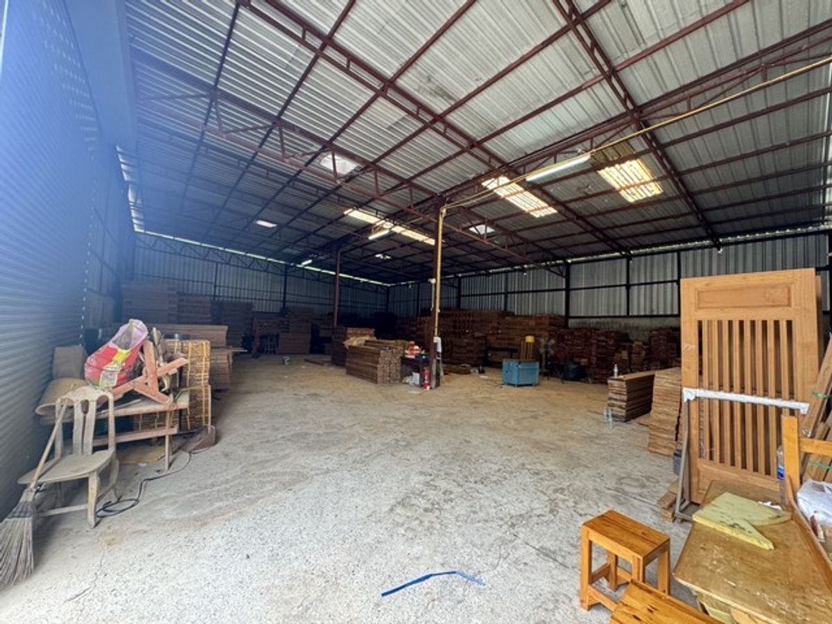 ขายโกดังนนทบุรี บางใหญ่ บางบัวทอง : ที่ดินพร้อมโกดัง ซอยนามชุ่ม1 บางใหญ่ ทำเลดี เดินทางเข้า-ออก สะดวก 