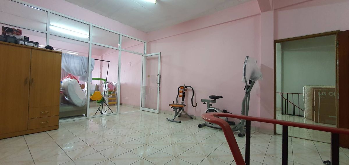 For SaleShop HouseOnnut, Udomsuk : Commercial building for sale-2 booths on Soi Udom Suk, Sukhumvit 103, Bang Na, good location near Bangkok Bank