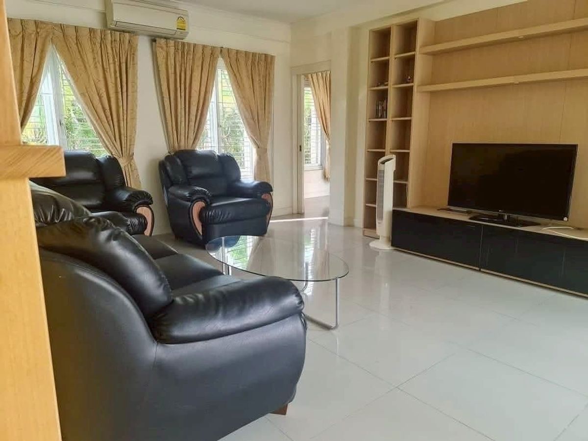For RentHouseRayong : For Rent (For Rent), classic luxury house with a swimming pool Sinthawa Village, Ban Chang Rayong