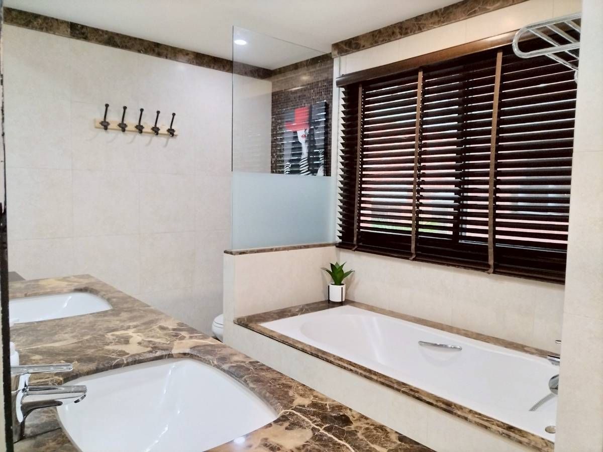 ขายคอนโดอ่อนนุช อุดมสุข : For sale condo Baan Ananda​ 2 Floor with 3 Beds(S15-8005) 