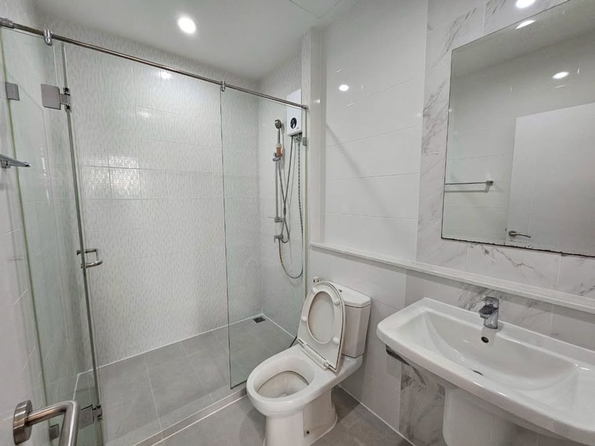 For SaleCondoRama9, Petchburi, RCA : ✨ Corner Unit 3-Bedroom at The Niche Pride Thonglor–Phetchaburi | High Floor with Unblocked City View | Fully Built-in & Ready to Move In | Prime Location on Main Road, Close to MRT Phetchaburi