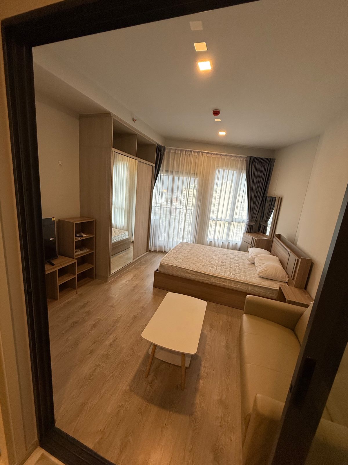 For RentCondoRama9, Petchburi, RCA : For Rent: The Tree Pattanakrn-Ekkamai (Near ARL Ramkhamheang, Near Expressway Entry/Exit, Very Convenient to Travel to All Place)