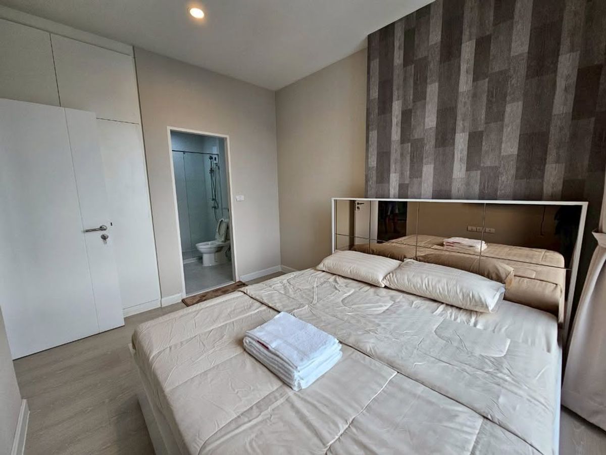 For SaleCondoRama9, Petchburi, RCA : ✨ Corner Unit 3-Bedroom at The Niche Pride Thonglor–Phetchaburi | High Floor with Unblocked City View | Fully Built-in & Ready to Move In | Prime Location on Main Road, Close to MRT Phetchaburi