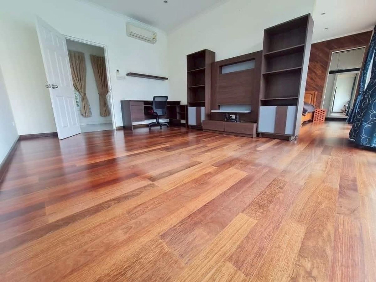 For RentHouseRayong : For Rent (For Rent), classic luxury house with a swimming pool Sinthawa Village, Ban Chang Rayong