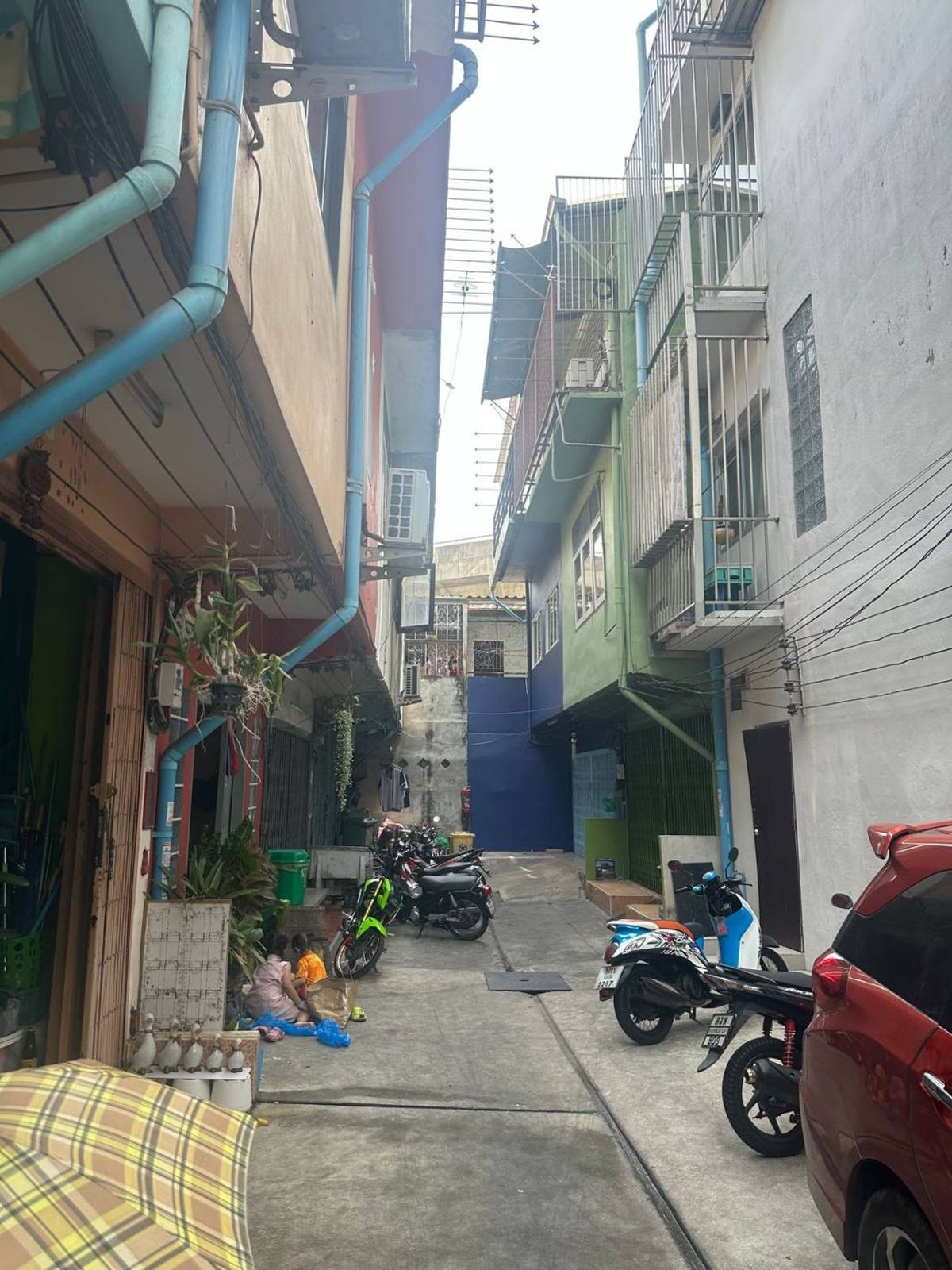 For RentTownhomeSathorn, Narathiwat : Rent a commercial building Zone Charoen Rat-Chan near Terminal 21, Rama 3, only 5 minutes