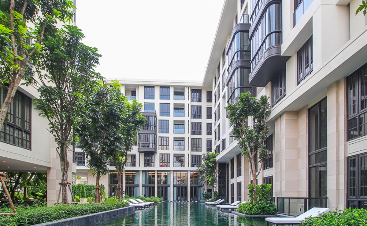 For SaleCondoSukhumvit, Asoke, Thonglor : The Reserve Sukhumvit 61 Luxury 1B 1B szie 36.5 (only 19x,xxx/sq m) Fully furnished, Nice interior, Sell 6.99 MB only (BTS Ekkamai)