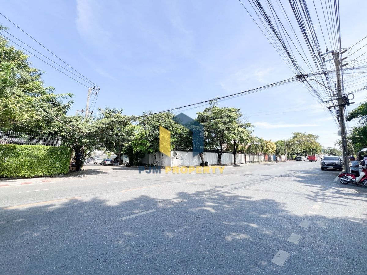 For SaleLandPattanakan, Srinakarin : Beautiful plot of land, Seri Villa, Paradise Park