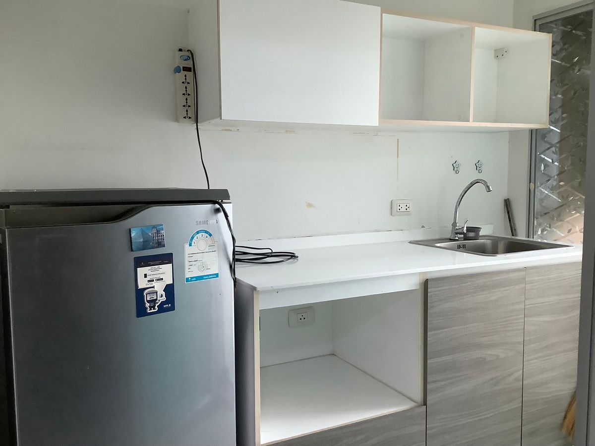 For RentCondoPathum Thani,Rangsit, Thammasat : The room is beautiful, never rented.