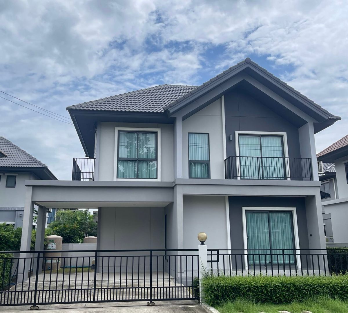 ขายบ้านสมุทรปราการ สำโรง : ขายบ้าน 🏡 ทำเลหน้าสวนสาธารณะ พร้อมเฟอร์นิเจอร์ หมู่บ้านเพฟ บางนา