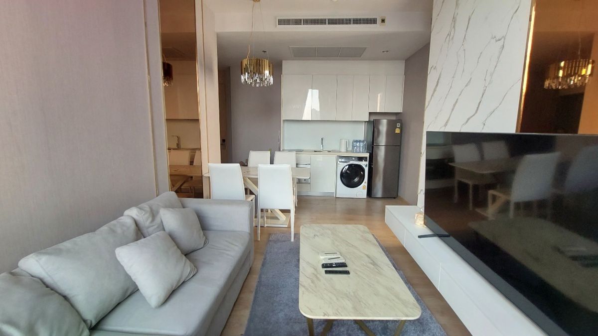 For RentCondoSukhumvit, Asoke, Thonglor : NOBLE BE19 condo for rent, complete, ready to approach, BTS, Asoke and many department stores !!