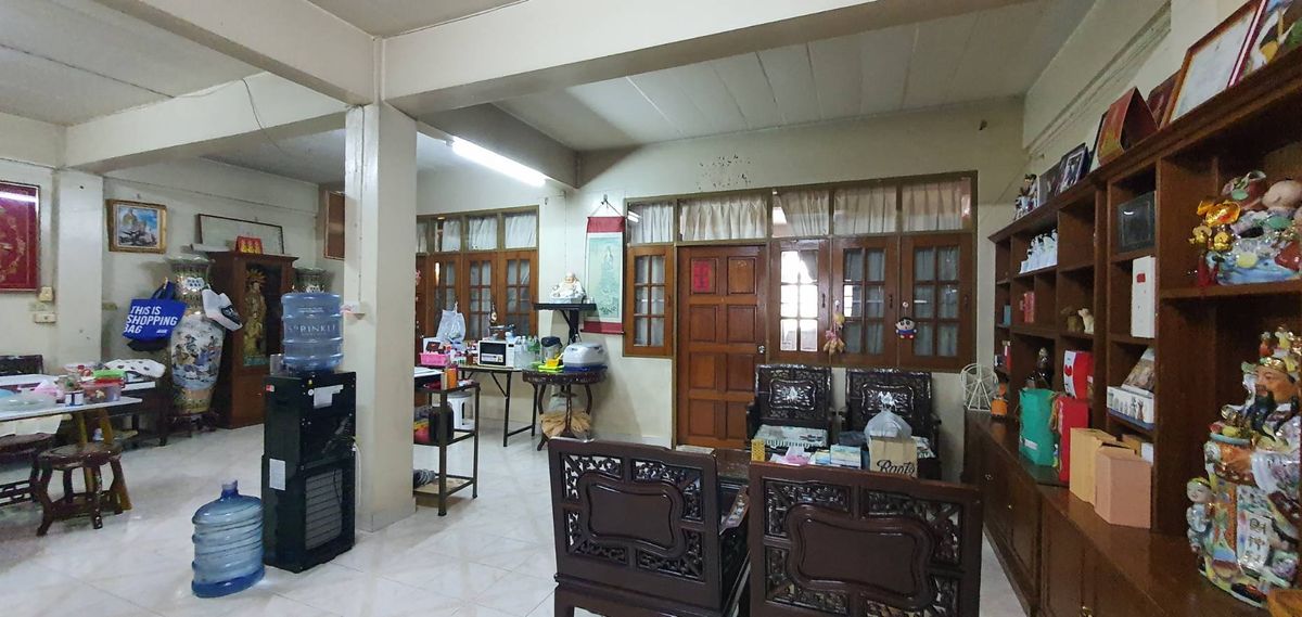 For SaleShop HouseOnnut, Udomsuk : Commercial building for sale-2 booths on Soi Udom Suk, Sukhumvit 103, Bang Na, good location near Bangkok Bank