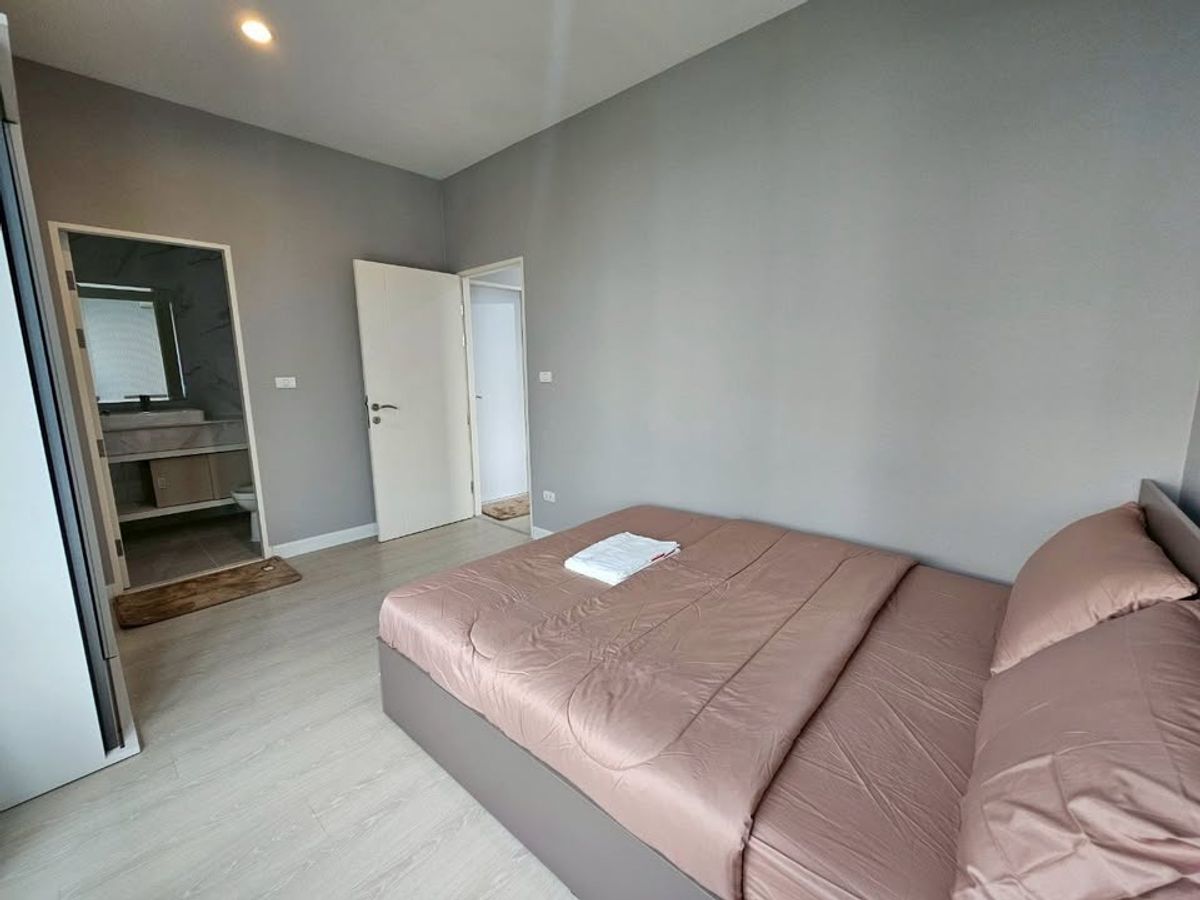 For SaleCondoRama9, Petchburi, RCA : ✨ Corner Unit 3-Bedroom at The Niche Pride Thonglor–Phetchaburi | High Floor with Unblocked City View | Fully Built-in & Ready to Move In | Prime Location on Main Road, Close to MRT Phetchaburi