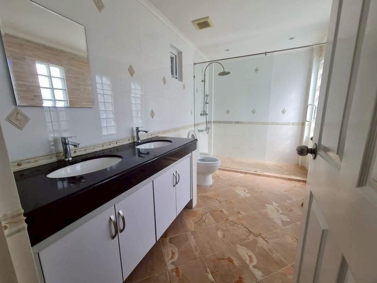 For RentHouseRayong : For Rent (For Rent), classic luxury house with a swimming pool Sinthawa Village, Ban Chang Rayong