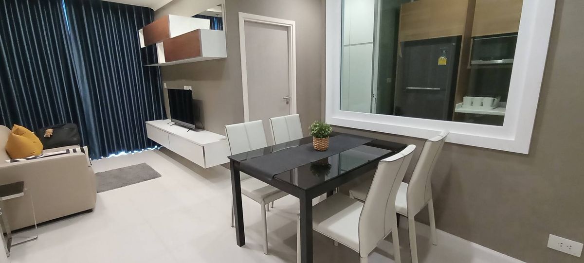 For SaleCondoSamut Prakan,Samrong : *** Sell The Metropolis 2 Bedrooms, 1 bathroom, building A, size 52 sq.m.