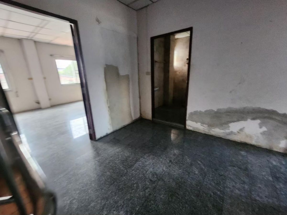 For SaleNonthaburi, Bang Yai, Bangbuathong : 3 -story twin house for sale, Kwan Nakhon Village