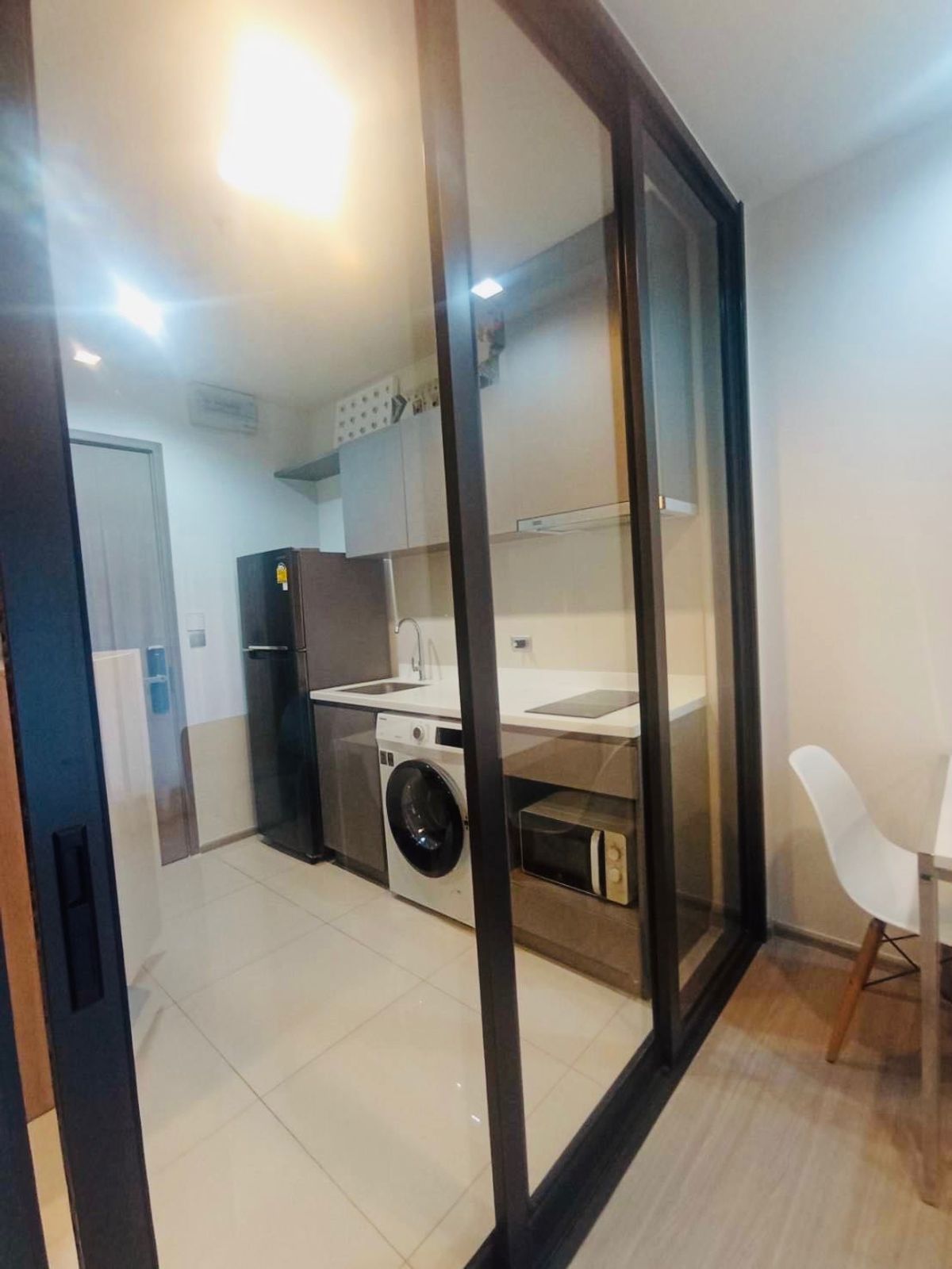 ให้เช่าคอนโดพระราม 9 เพชรบุรีตัดใหม่ RCA : For rent life aaoke hype 1bedroom 0886382235