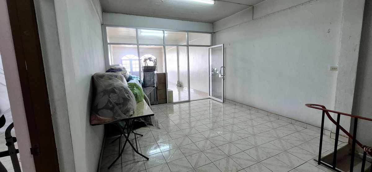 For SaleShop HouseOnnut, Udomsuk : Commercial building for sale-2 booths on Soi Udom Suk, Sukhumvit 103, Bang Na, good location near Bangkok Bank