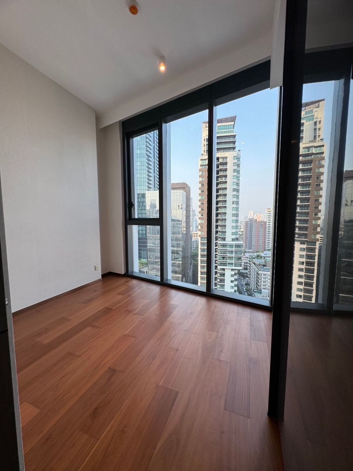 ขายคอนโดสุขุมวิท อโศก ทองหล่อ : คอนโด The Estelle Phrom Phong เดินทางสะดวก ใกล้รถไฟฟ้าบีทีเอส มีรถรับส่ง พร้อมขายด่วนๆๆ!!