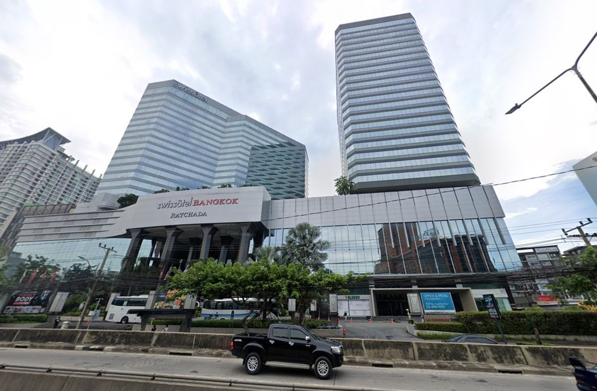 For RentOfficeRatchadapisek, Huaikwang, Suttisan : Le Concorde Office Tower, office for rent on Ratchadaphisek Road, Bangkok, Thailand, near MRT Huai Khwang Station, only 250 m.