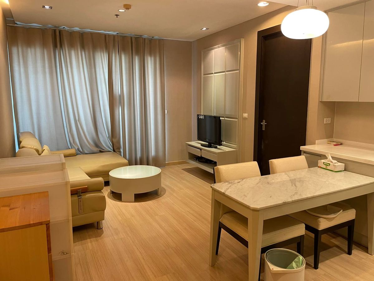 For SaleCondoRatchathewi,Phayathai : Condo for sale, The Address Phayathai, 2 bedrooms, 1 bathroom, only 6,900,000 baht, an average of only 135,294 baht/sq.m.!  Call: 086-746-8882 (K. Cooper)