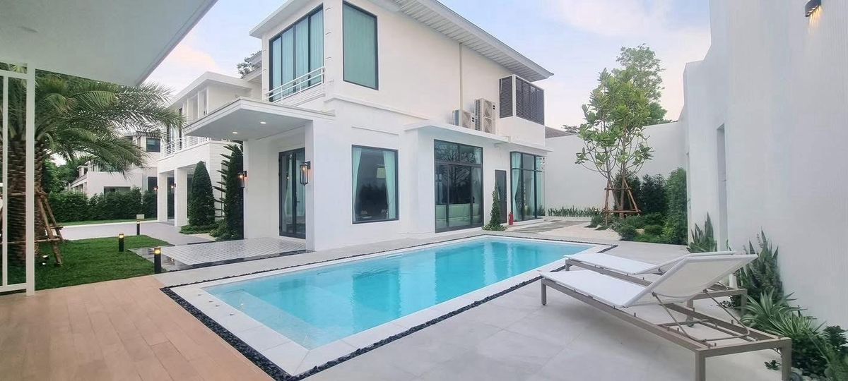 ลาดกระบัง สุวรรณภูมิ : ให้เช่า/ขาย Pool Villa ขนาด 7 ห้องนอน เพอร์เฟค มาสเตอร์พีช สุขุมวิท77 ใกล้สนามบินสุวรรณภูมิ 