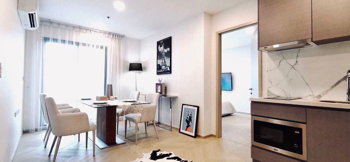 For RentCondoSukhumvit, Asoke, Thonglor : 📢 Condo for rent RHYTHM Sukhumvit 36-38 near BTS Thonglor only 350 meters.