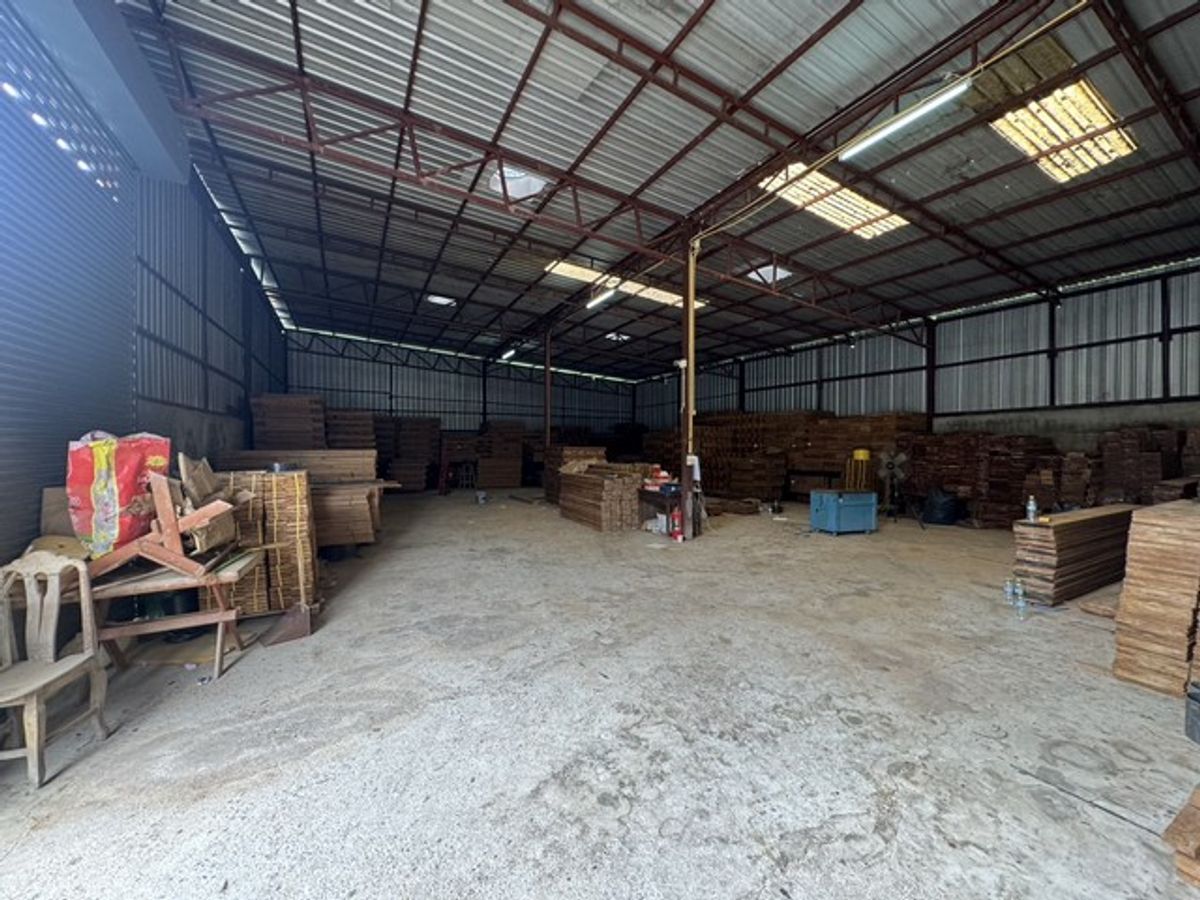 ขายโกดังนนทบุรี บางใหญ่ บางบัวทอง : ที่ดินพร้อมโกดัง ซอยนามชุ่ม1 บางใหญ่ ทำเลดี เดินทางเข้า-ออก สะดวก 