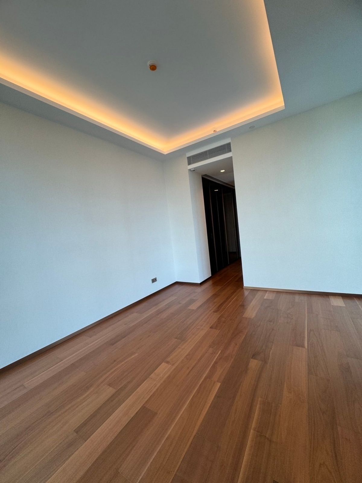 ขายคอนโดสุขุมวิท อโศก ทองหล่อ : คอนโด The Estelle Phrom Phong เดินทางสะดวก ใกล้รถไฟฟ้าบีทีเอส มีรถรับส่ง พร้อมขายด่วนๆๆ!!