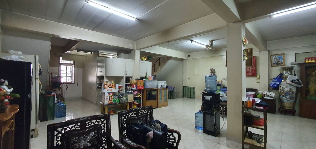 For SaleShop HouseOnnut, Udomsuk : Commercial building for sale-2 booths on Soi Udom Suk, Sukhumvit 103, Bang Na, good location near Bangkok Bank