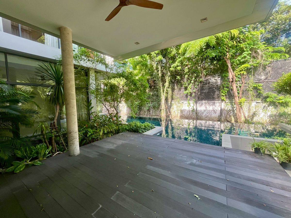 For RentHouseSukhumvit, Asoke, Thonglor : 🏡 House for rent in a private compound, Sukhumvit 31, private swimming pool, 4 bedrooms, 4 bathrooms, separate maid's room, Ready to move in✨