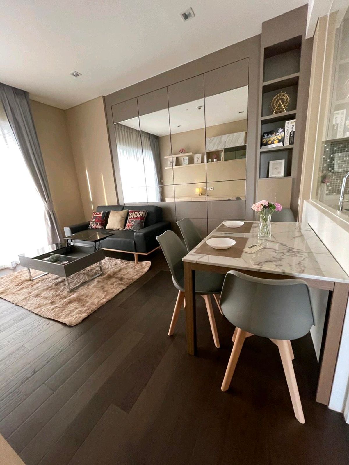 For RentCondoLadprao, Central Ladprao : Cheap for rent, The Saint Residences 2-Bed, beautiful room, beautiful room, Chatuchak Park