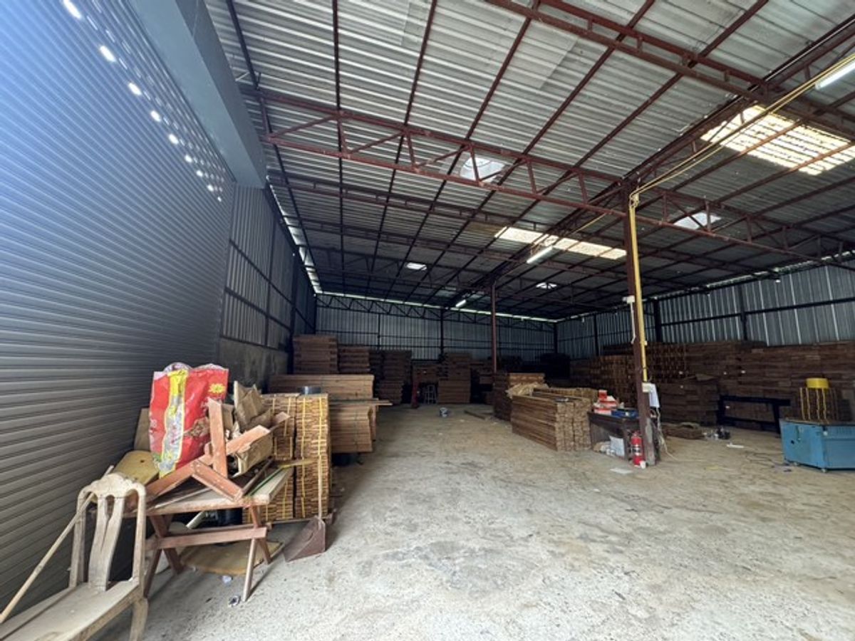 ขายโกดังนนทบุรี บางใหญ่ บางบัวทอง : ที่ดินพร้อมโกดัง ซอยนามชุ่ม1 บางใหญ่ ทำเลดี เดินทางเข้า-ออก สะดวก 