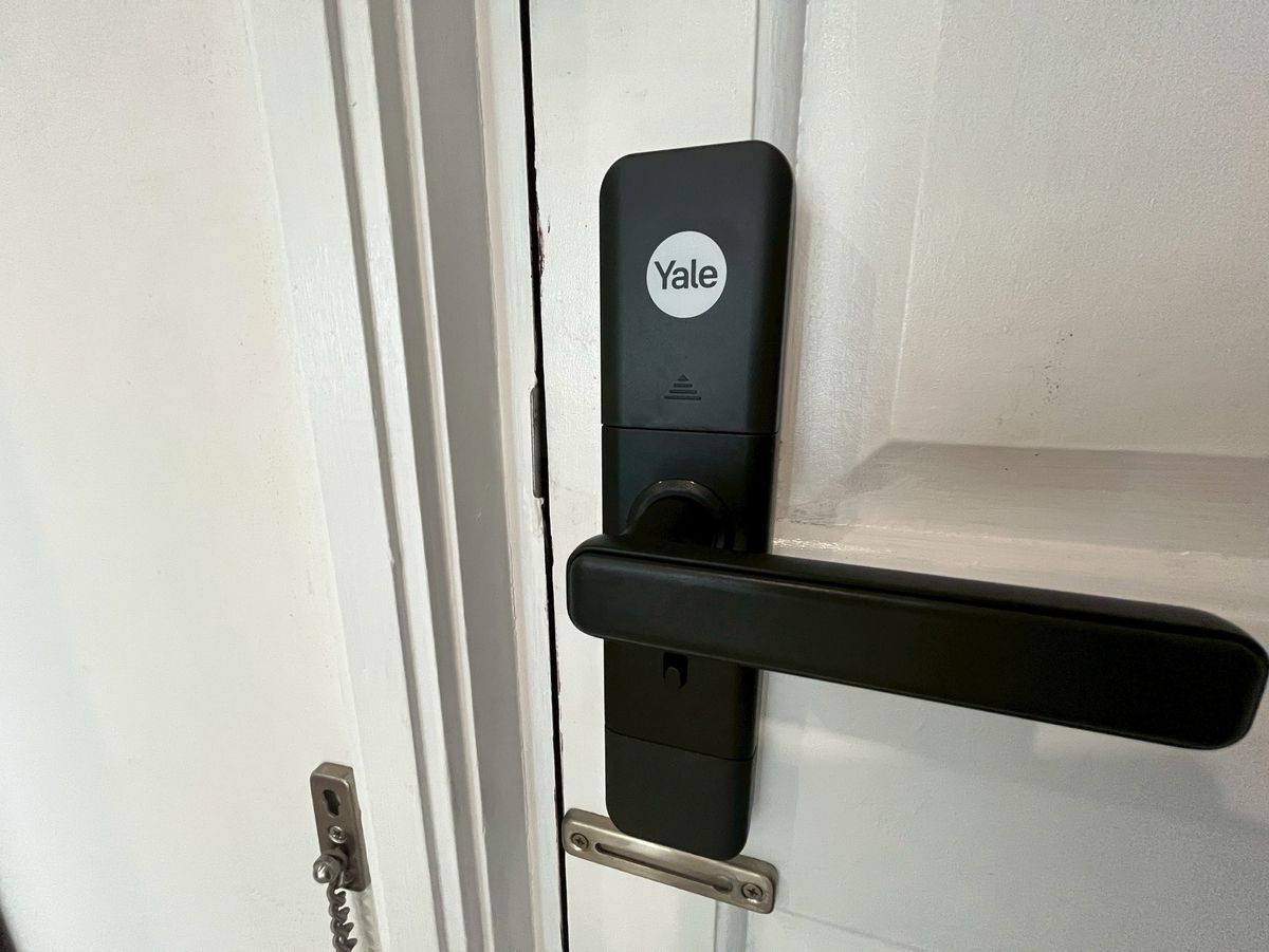 For SaleCondoWitthayu, Chidlom, Langsuan, Ploenchit : Condo for Sale Baan Rajprasong – CBD Location near BTS Ratchadamri 200m