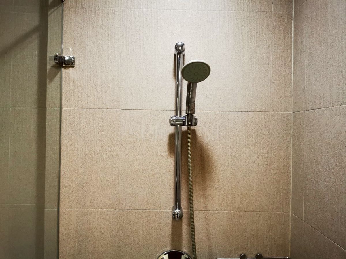 For SaleCondoWitthayu, Chidlom, Langsuan, Ploenchit : Condo for Sale Baan Rajprasong – CBD Location near BTS Ratchadamri 200m