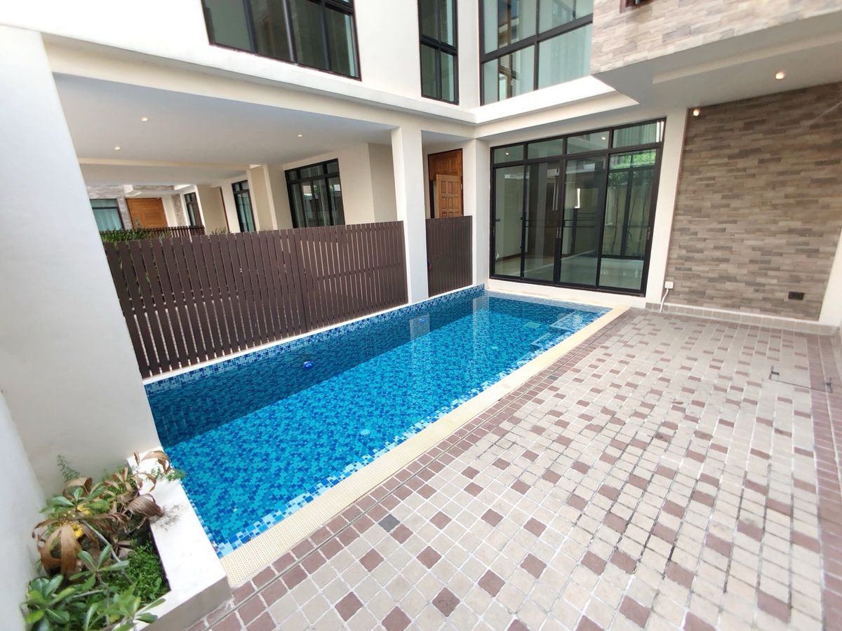 ให้เช่าสุขุมวิท อโศก ทองหล่อ : FOR RENT – Private Pool Villa in Sukhumvit 24 Phrom Phong Located in a secure compound.