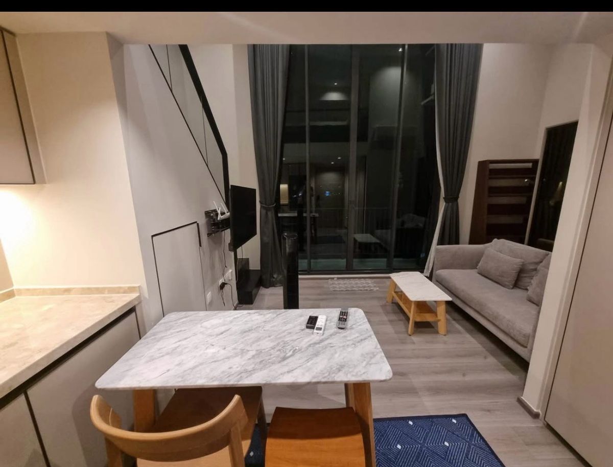 ให้เช่าคอนโดสะพานควาย จตุจักร : ❤️❤️❤️❤️The Reserve Phahol-Pradipat
ห้อง Loft สนใจ@900cqqhk tel 0859114585. 
1 ห้องนอน 1 ห้องน้ำ 
ชั้น 15 ฝั่งทิศตะวันออก 
พื้นที่ใช้สอย 40 ตร.ม.
มีเครื่องใช้ไฟฟ้าและเฟอร์นิเจอร์ครบ
ส่วนกลางสวยมาก เปิดตลอด 24 ชั่วโมง 
ใกล้ BTS สะพานควาย 500 เมตร ตรงข้ามมี