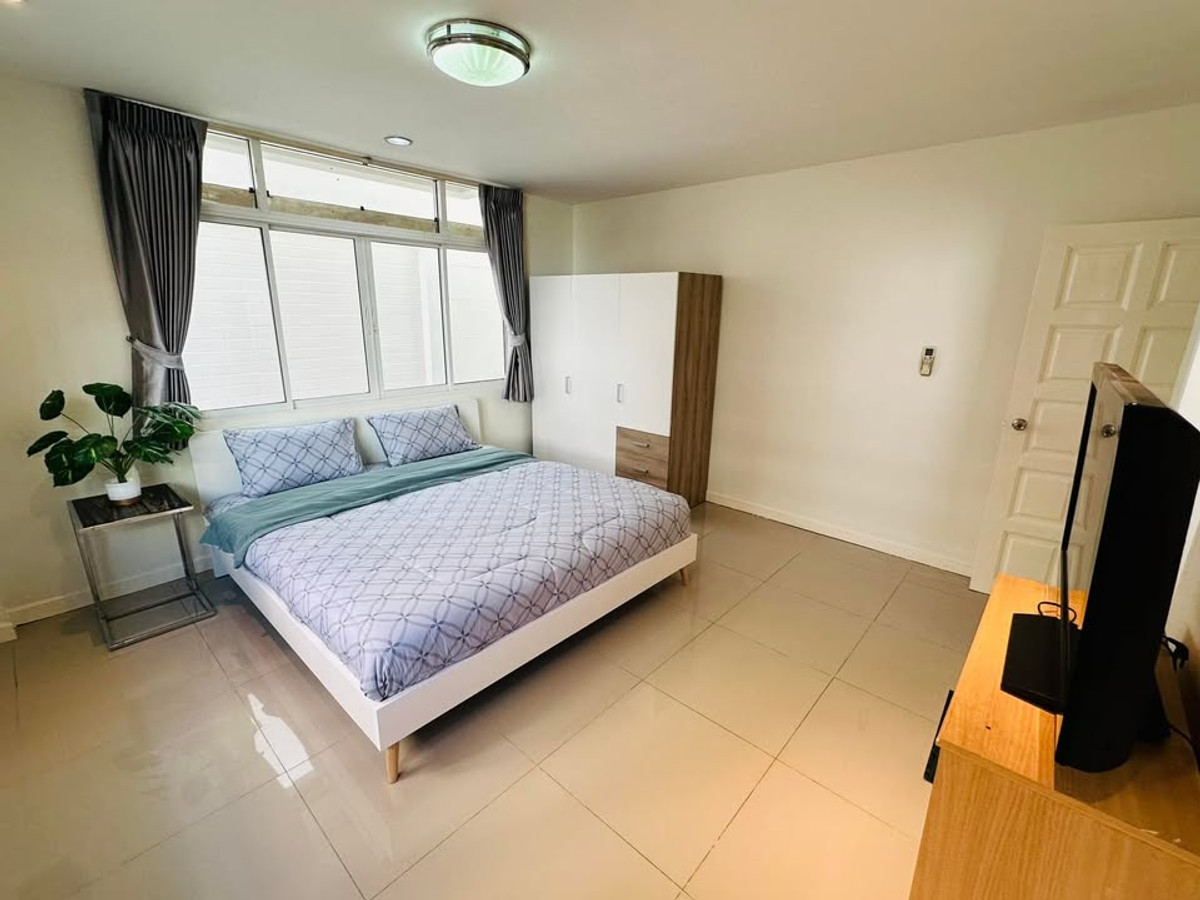 For RentTownhomeSukhumvit, Asoke, Thonglor : 🌟 For Rent: Luxury Townhome in the Heart of Sukhumvit 4 Bedrooms | Private Garden Area | Fully Furnished | Walkable to BTS Phrom Phong | Ready to Move In