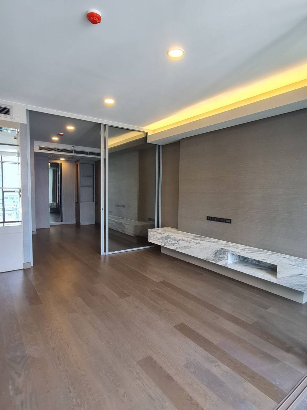 ขายคอนโดคลองเตย กล้วยน้ำไท : 🌟 Luxury 1-Bedroom Condo for Sale at Siamese Exclusive Queen | Prime Sukhumvit Location 🌟