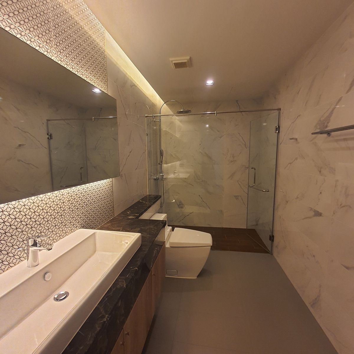 For RentCondoPattanakan, Srinakarin : ✨ 𝗙𝗢𝗥 𝗥𝗘𝗡𝗧! 𝗦𝘁𝘂𝗻𝗻𝗶𝗻𝗴 𝗣𝗲𝗻𝘁𝗵𝗼𝘂𝘀𝗲 𝗗𝘂𝗽𝗹𝗲𝘅 𝗮𝘁 𝗧𝗵𝗲 𝗙𝗼𝘂𝗿 𝗪𝗶𝗻𝗴𝘀 𝗥𝗲𝘀𝗶𝗱𝗲𝗻𝗰𝗲 𝗦𝗿𝗶𝗻𝗮𝗸𝗮𝗿𝗶𝗻! 𝟯 𝗕𝗲𝗱, 𝟰 𝗕𝗮𝘁𝗵, 𝟯𝟬𝟬 𝘀𝗾𝗺 - 𝗕𝗿𝗲𝗮𝘁𝗵𝘁𝗮𝗸𝗶𝗻𝗴 𝗣𝗮𝗻𝗼𝗿𝗮𝗺𝗶𝗰 𝗖𝗶𝘁𝘆 𝗩𝗶𝗲𝘄𝘀, 𝗧𝗼𝗽 𝗙