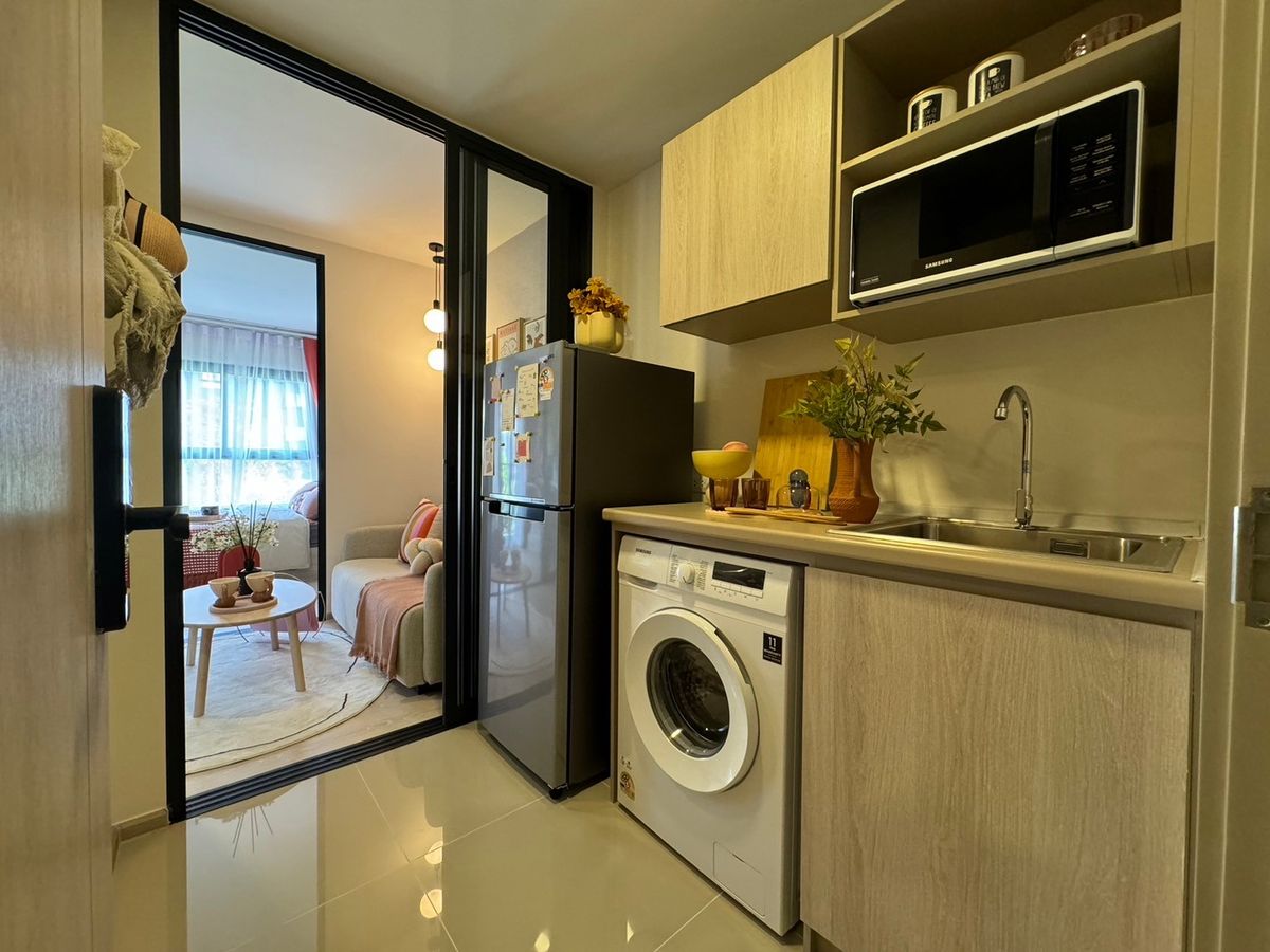 For SaleCondoPathum Thani,Rangsit, Thammasat : 🔥 Dcondo Shine Rangsit 🔥 Fully furnished with furniture and appliances! Huge discounts & guaranteed best price!💯 📱Call 092-8088899