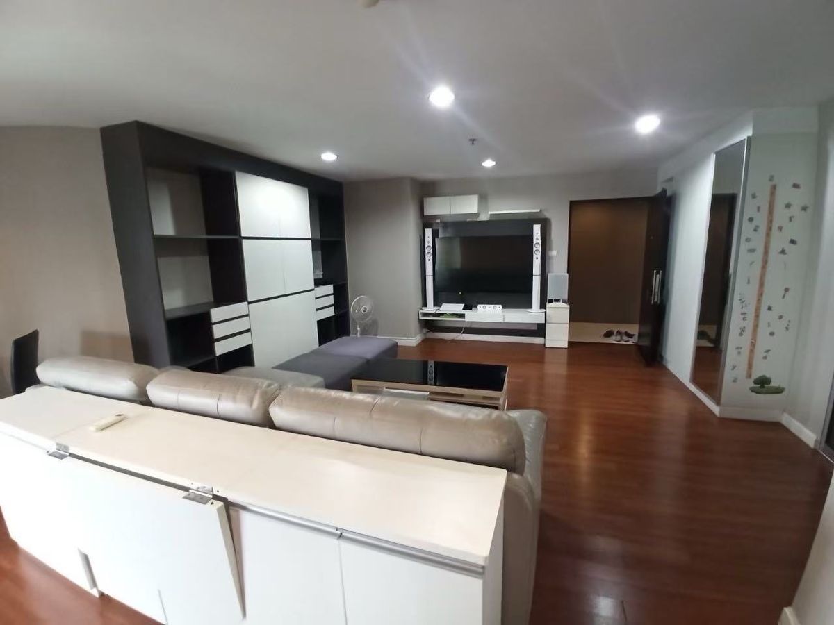 ให้เช่าคอนโดพระราม 9 เพชรบุรีตัดใหม่ RCA : For rent Grand Belle Rama 9 
3beds 2bath