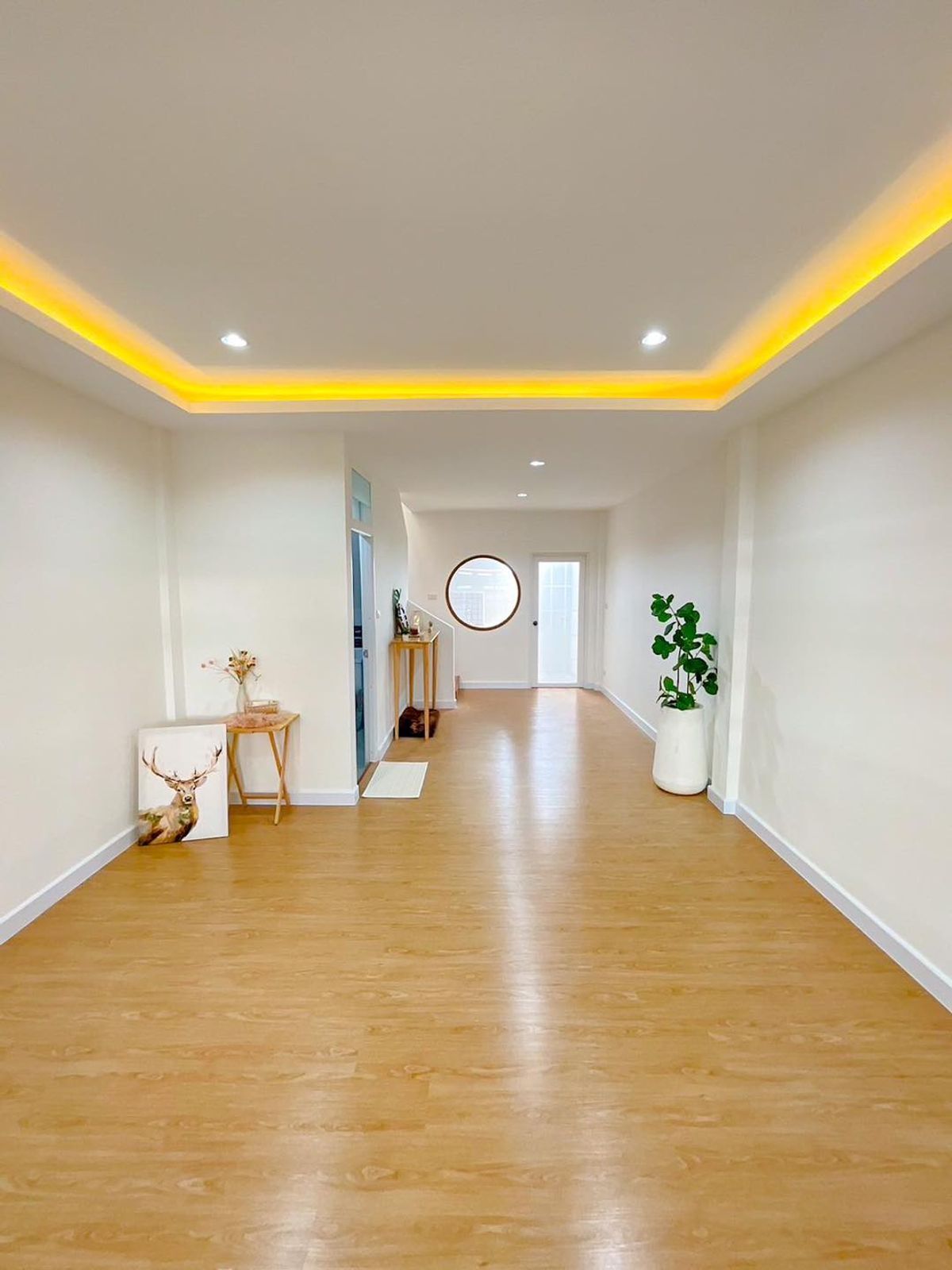For SaleHouseRama5, Ratchapruek, Bangkruai : 🔥 2 -story townhouse for sale in Bang Kruai 🔥 West 🌤 Renovated the whole back 💸 Price 1.49 million free 💎 The best price. Good location.
