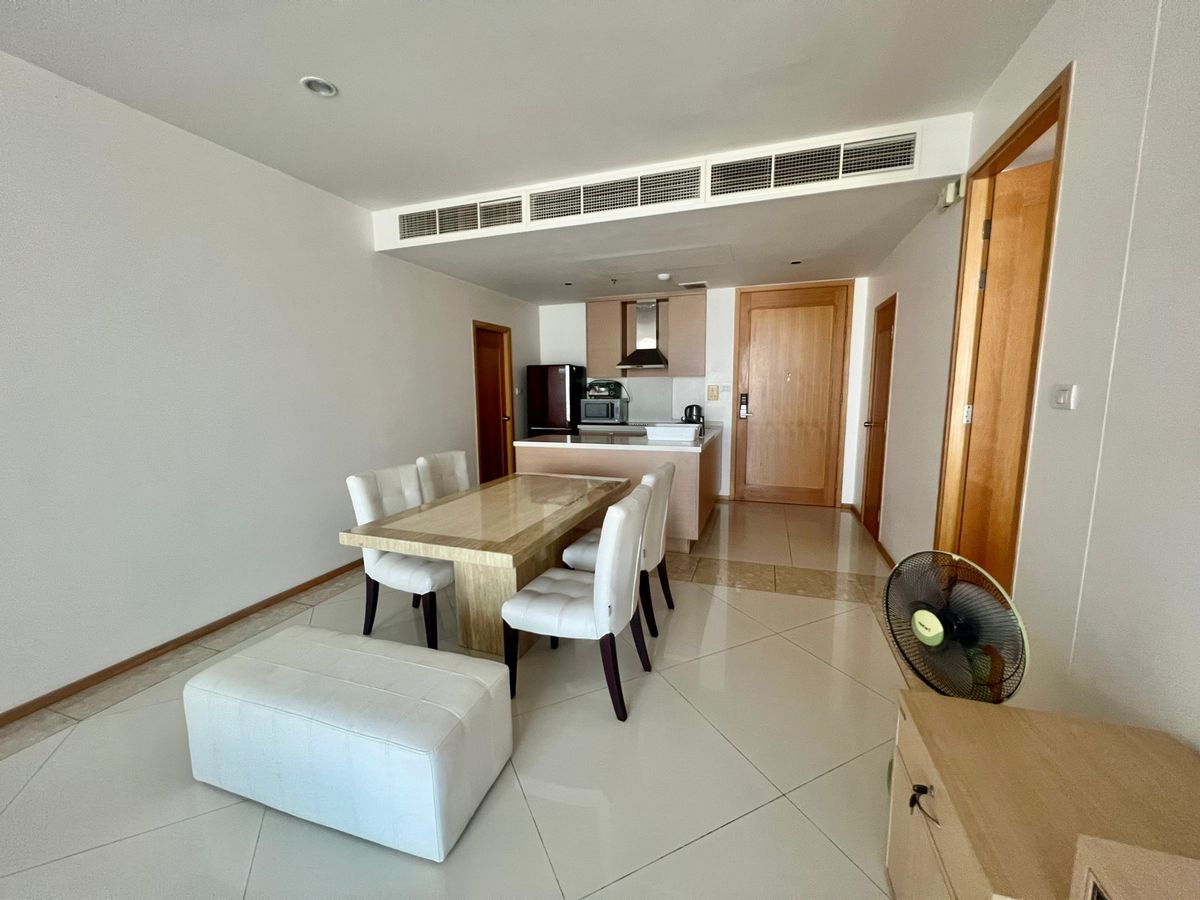 ให้เช่าคอนโดสาทร นราธิวาส : For Rent The Empire Place  2beds 2baths size 99 sq.m. F/F