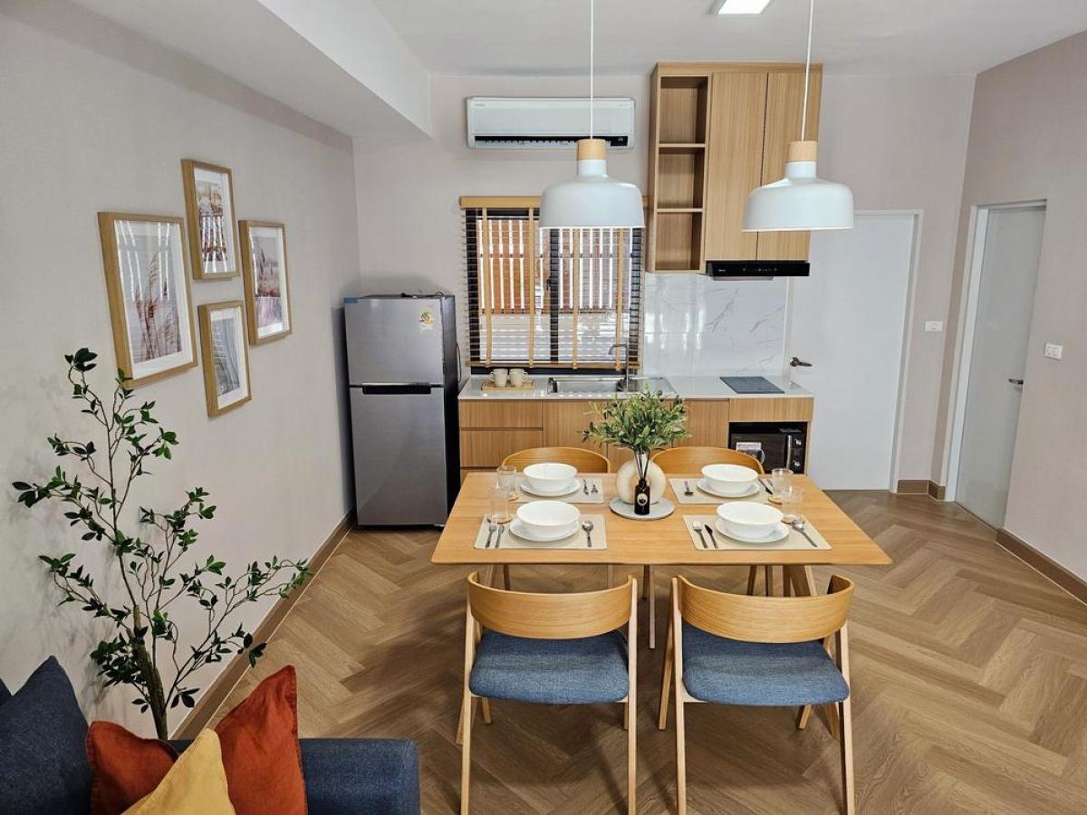 ให้เช่าทาวน์โฮมบางนา แบริ่ง ลาซาล : 28/02/2026, บ้านสวย 3 ห้องนอน ติดถนนสุขุมวิท ใกล้ BTS แบริ่ง Pleno Sukhumvit-Bangna 2 พร้อมเช่า 33,000 บาท/เดือน