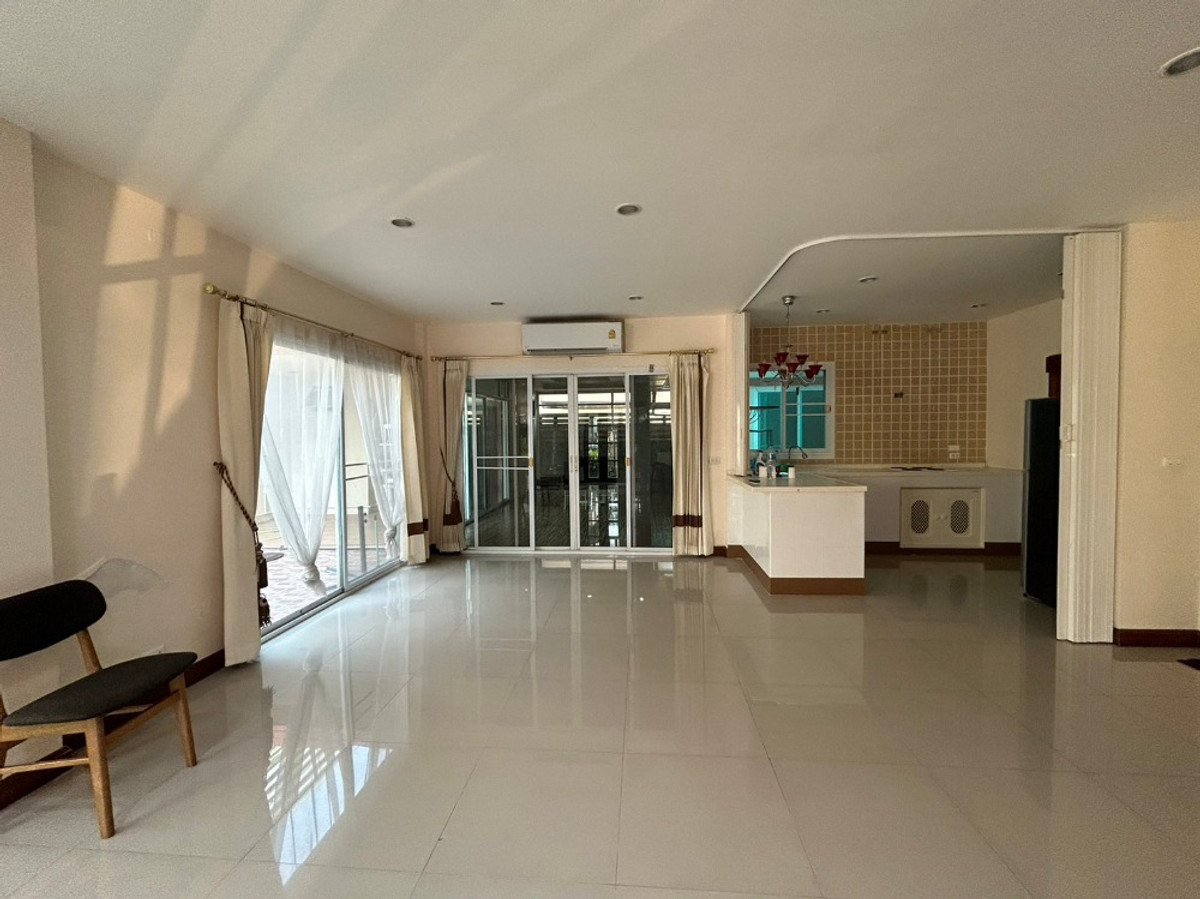 ให้เช่าบ้านพระราม 5 ราชพฤกษ์ บางกรวย : บ้านเดี่ยว มีหลังคาเต็มที่พื้นที่ ติดถนนราชพฤกษ์ 4ห้องนอน ใกล้ DBS