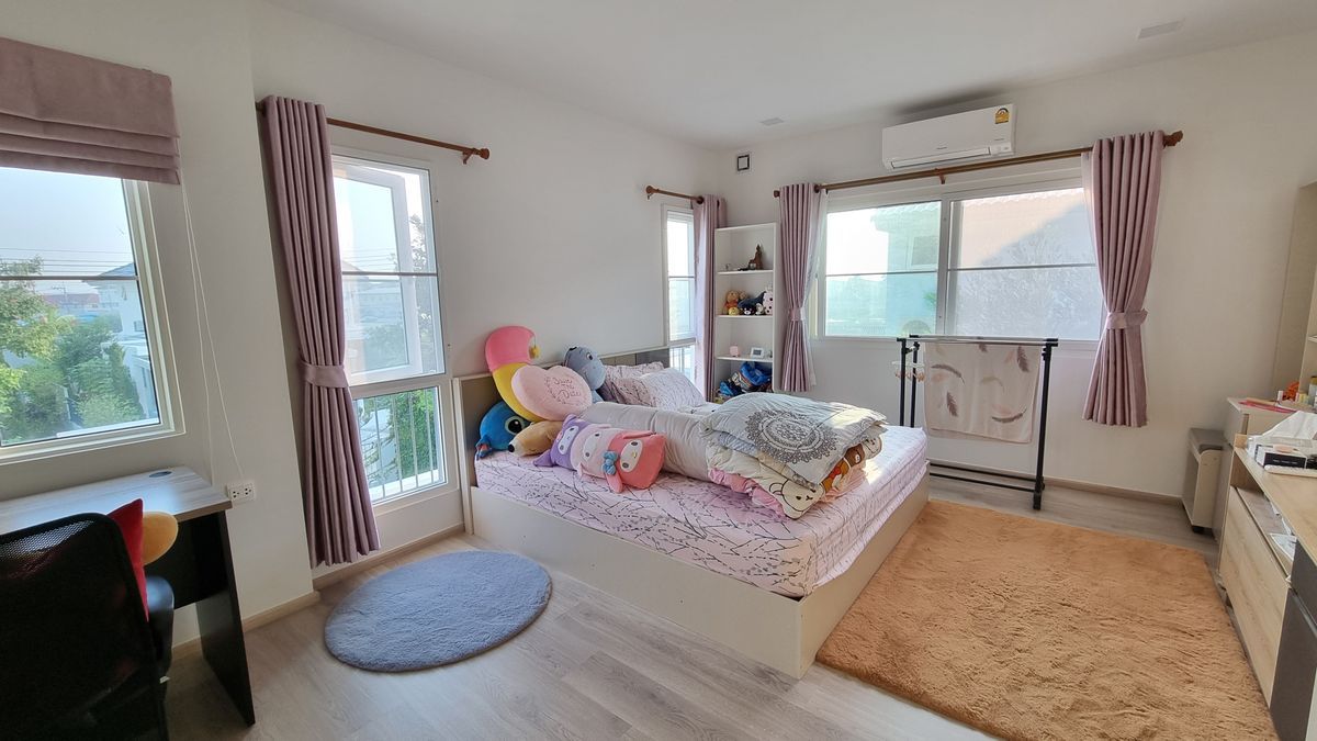 ให้เช่าบ้านพัฒนาการ ศรีนครินทร์ : ให้เช่า 📍 Villaggio Srinakarin 📍 3 ห้องนอน 3 ห้องน้ำ เฟอร์นิเจอร์ และ เครื่องใช้ไฟฟ้าครบ 