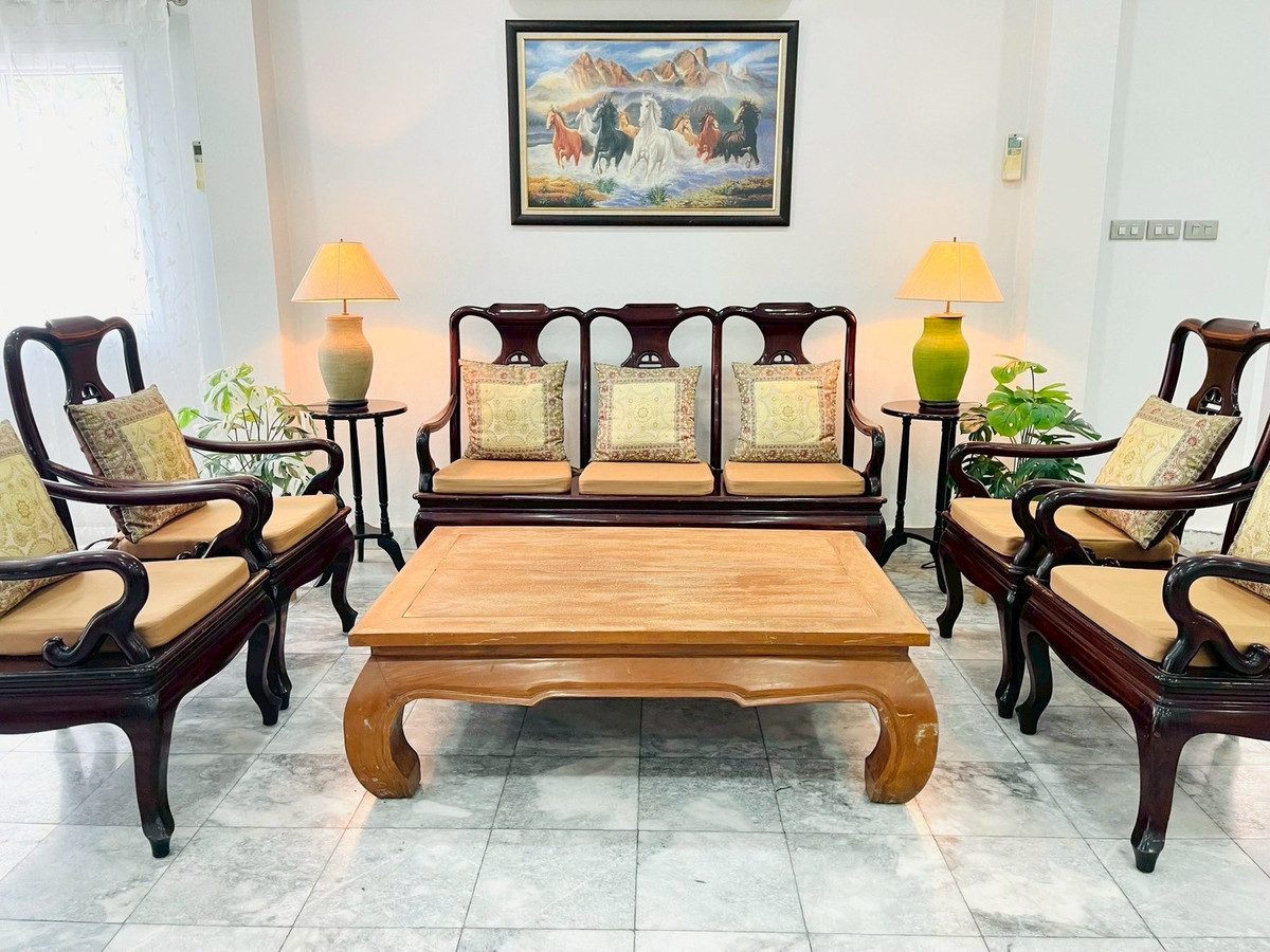 ให้เช่าทาวน์โฮมเกษตรศาสตร์ รัชโยธิน : ทาวน์เฮาส์ หัวมุม 4ห้องนอน (2 ยูนิตผสม) ซอยพหลโยธิน51 ปากซอย BTS เฟอร์นิเจอร์ครบ