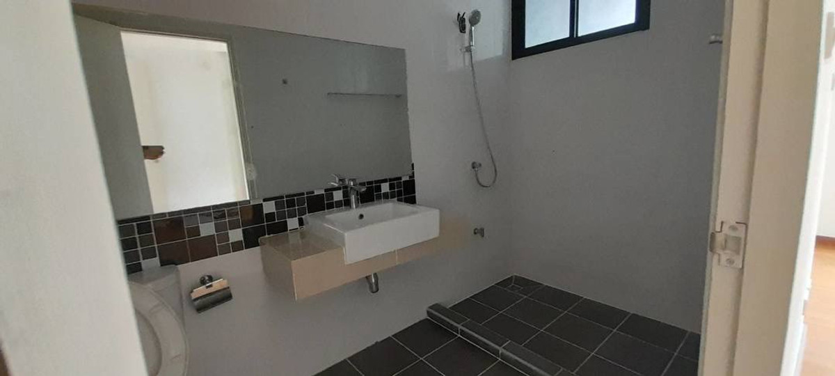 ให้เช่าทาวน์โฮมแจ้งวัฒนะ เมืองทอง : ทาวน์โฮม ติดรถไฟฟ้า เดิน5นาที ขึ้นทางด่วน2นาที ทำออฟฟิศ จดบริษัทได้