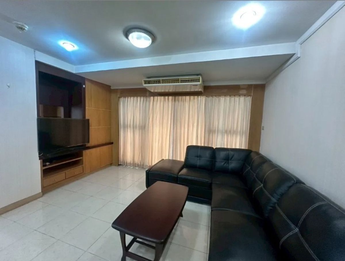 ขายคอนโดสุขุมวิท อโศก ทองหล่อ : LTHC12554 - Supalai Place Sukhumvit 39 Condo FOR SALE Size 142.56 sqm. 3 beds 3 baths Near BTS Phrom Phong Station ONLY 15.5 MB